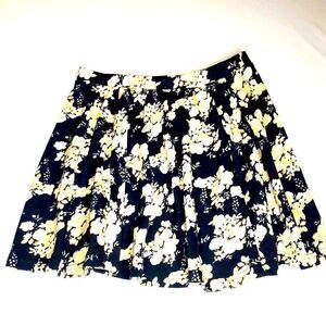 EXPRESS Floral Mini Skirt for Summer, White Cotton